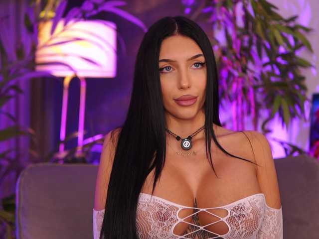 Live трансляция SabrinaJade - slutnetki.online