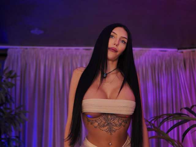SabrinaJade live cam preview