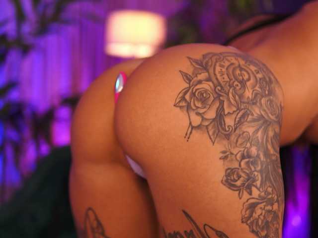SalmaJade live cam on BongaCams