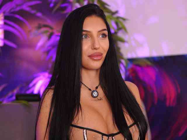 SabrinaJade