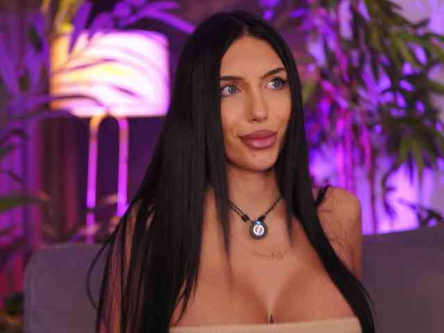 SabrinaJade webcam