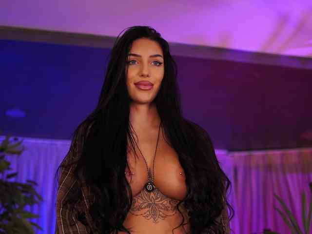 SabrinaJade webcam