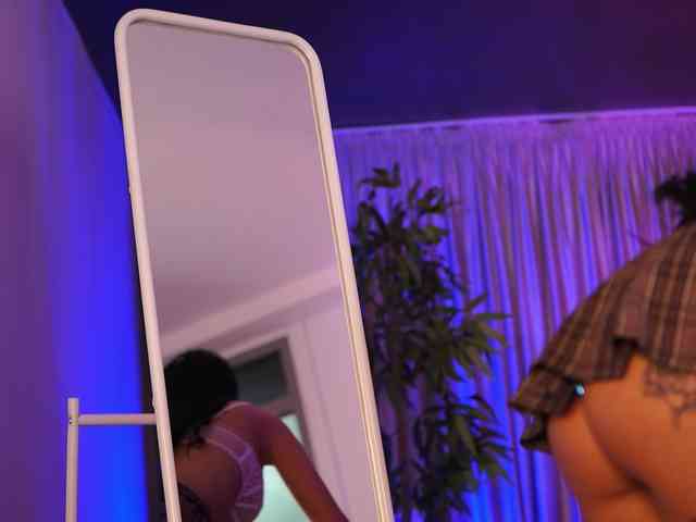 SabrinaJade webcam