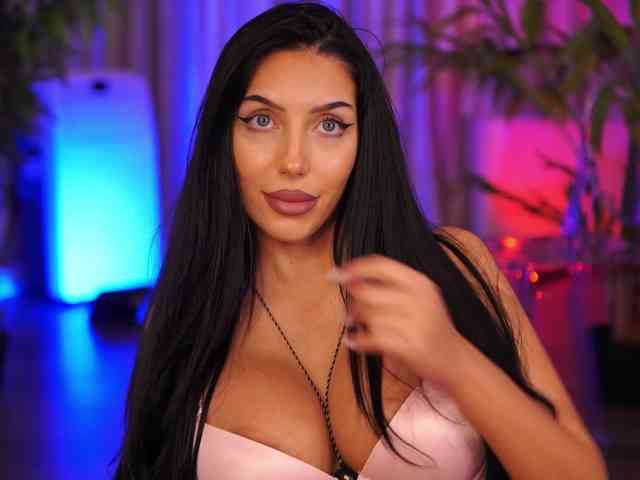 SabrinaJade webcam