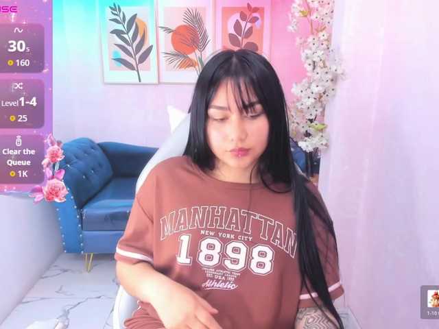 Carolina-cherry live cam on BongaCams