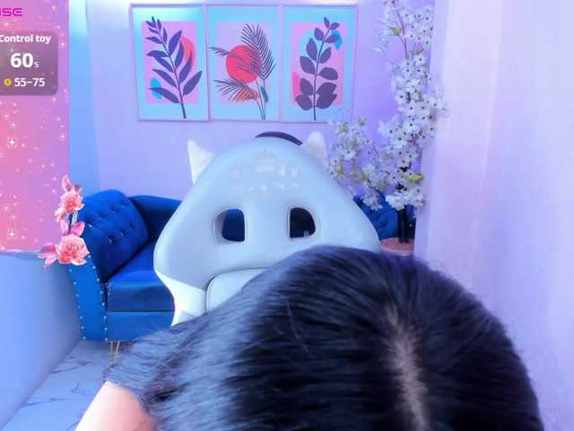Carolina-cherry live cam on BongaCams
