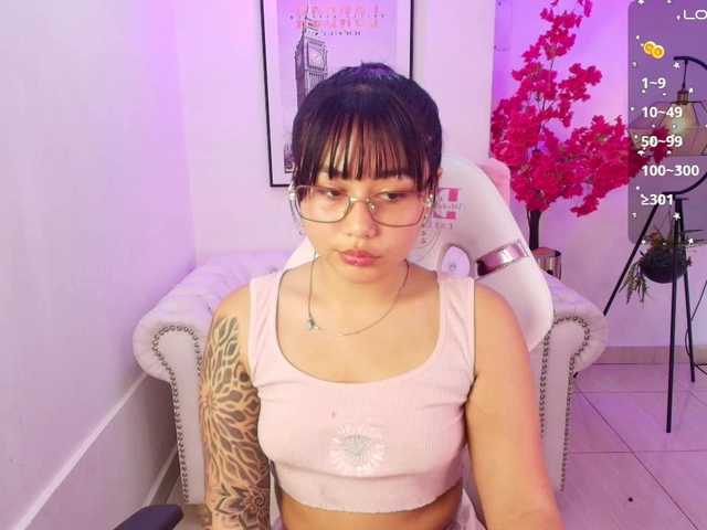 Carolina-cherry live webcam show