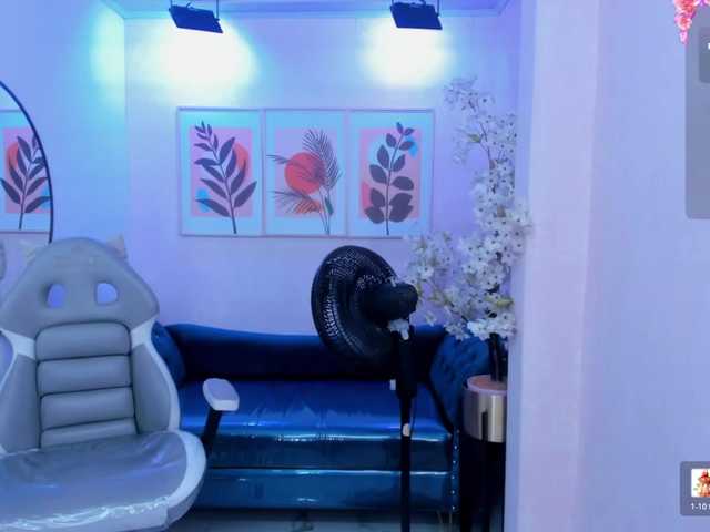 Carolina-cherry live cam on BongaCams
