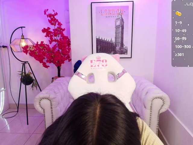 Carolina-cherry live webcam show