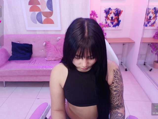Carolina-cherry live cam on BongaCams