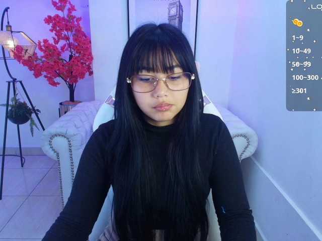 Carolina-cherry live cam on BongaCams
