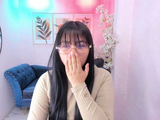 Carolina-cherry live cam on BongaCams
