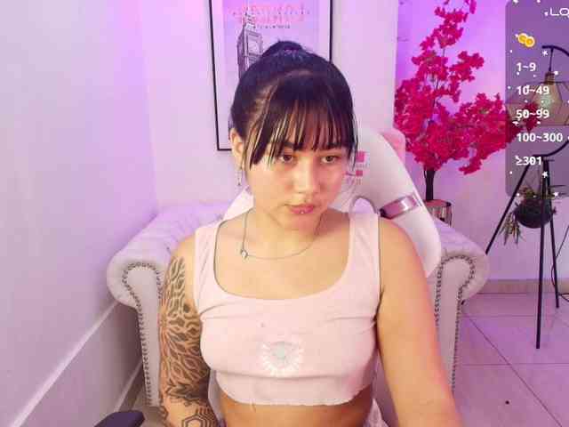 carolina-cherry's live room