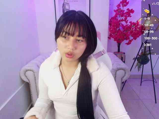 Carolina-cherry Live Webcam on BongaCams