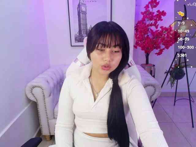 Carolina-cherry Live Webcam on BongaCams