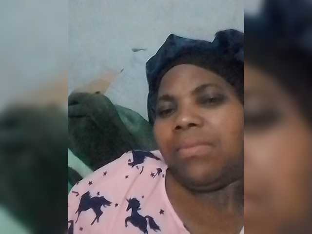 Mendy703 live cam on BongaCams