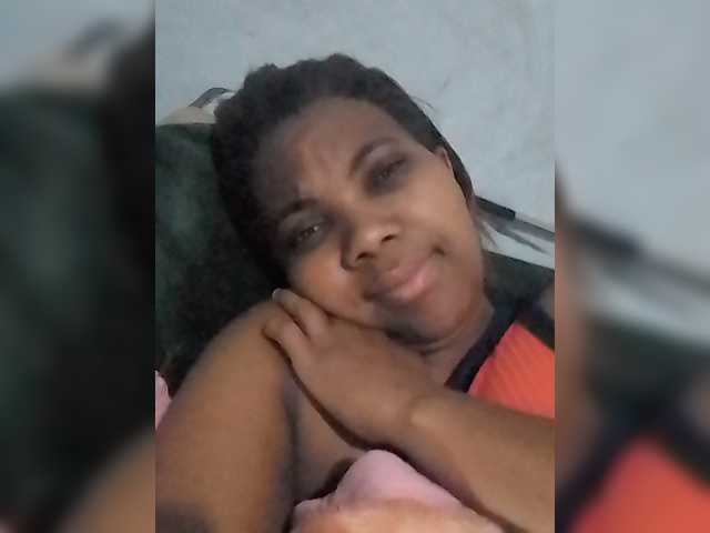 Mendy703 live cam on BongaCams