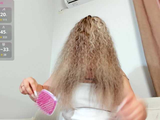 foxkisss live cam on BongaCams