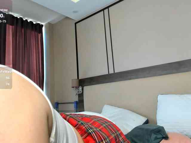 foxkisss Live Webcam on BongaCams