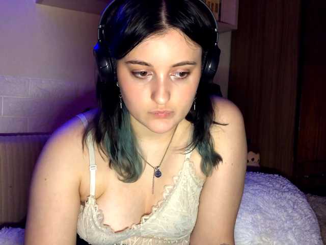 JenaVenanzi live cam on BongaCams