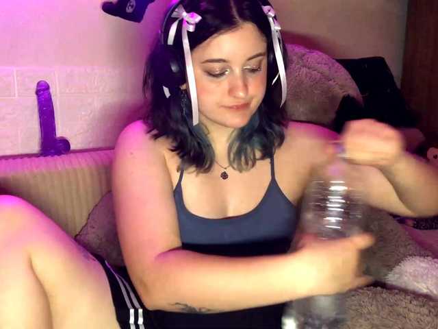 JenaVenanzi live cam on BongaCams