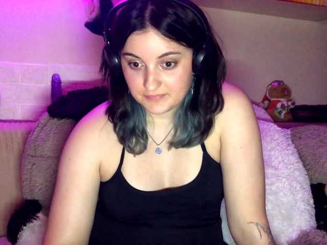 JenaVenanzi live cam on BongaCams
