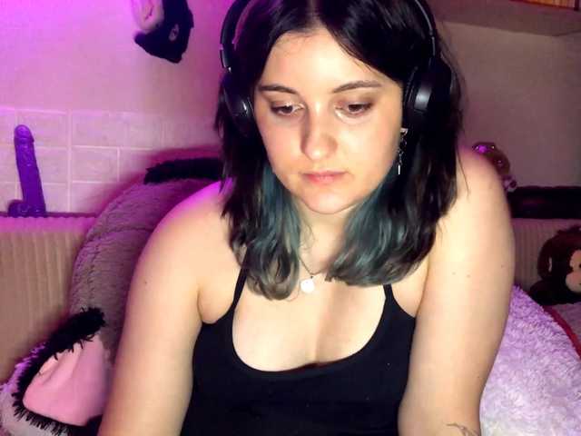 JenaVenanzi live cam on BongaCams
