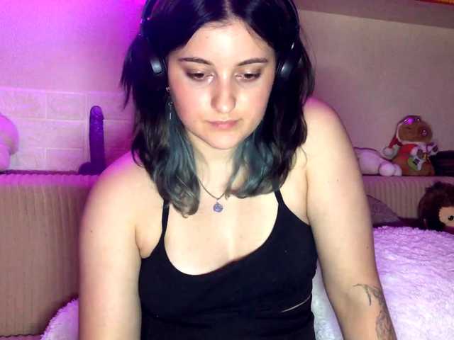 JenaVenanzi live cam on BongaCams