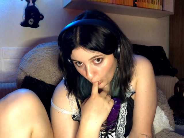 JenaVenanzi live cam on BongaCams