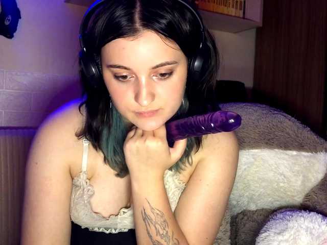 JenaVenanzi live cam on BongaCams
