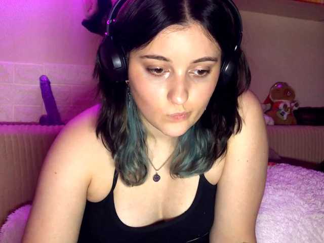 JenaVenanzi live cam on BongaCams