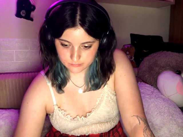 JenaVenanzi live cam on BongaCams