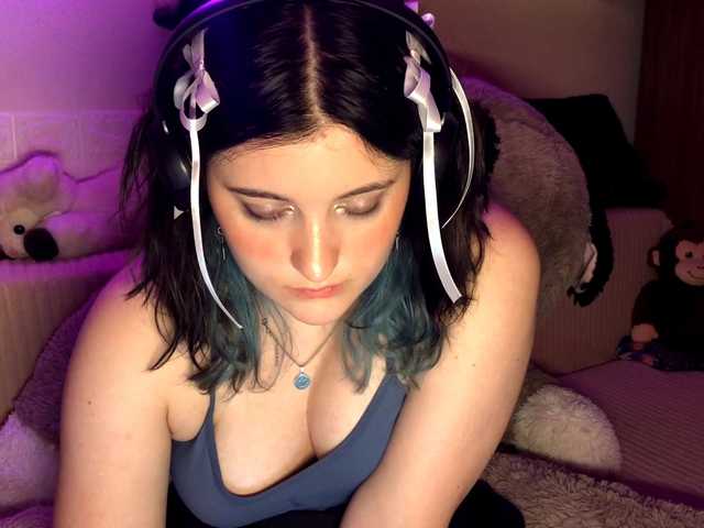 JenaVenanzi live cam on BongaCams