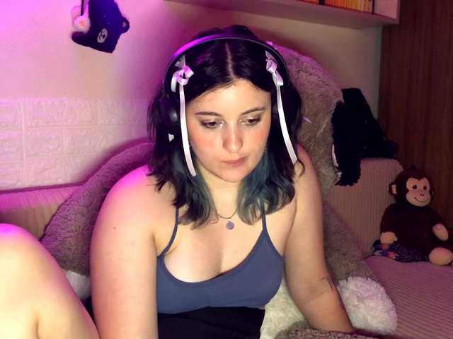 JenaVenanzi live cam on BongaCams