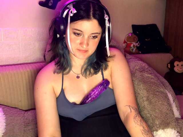 JenaVenanzi live cam on BongaCams