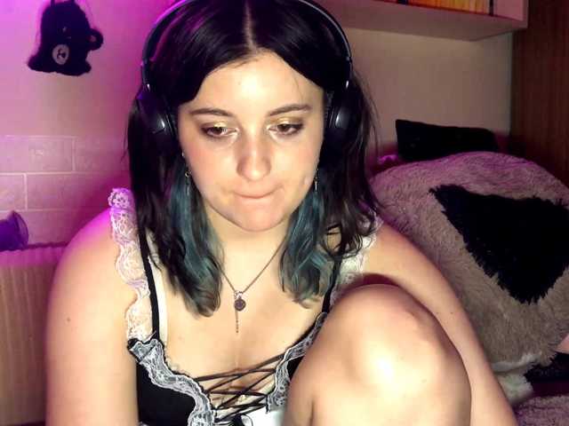 JenaVenanzi live cam on BongaCams