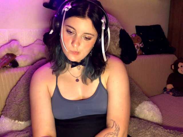 JenaVenanzi live cam on BongaCams