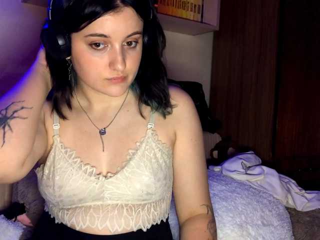 JenaVenanzi live cam on BongaCams