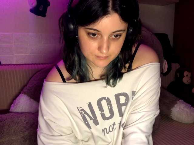 JenaVenanzi live cam on BongaCams