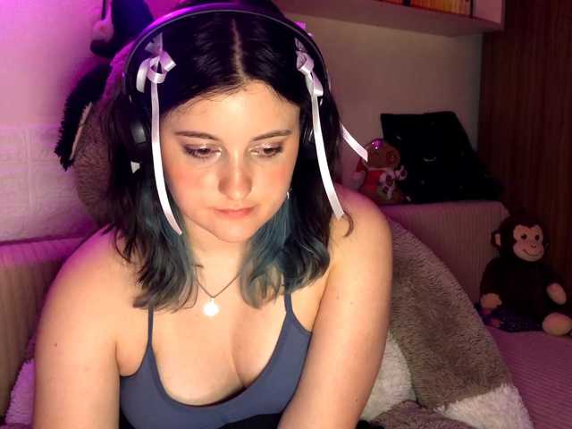 JenaVenanzi live cam on BongaCams