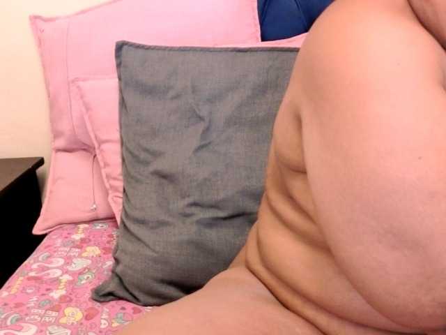 EbonySkyeXX live cam on BongaCams