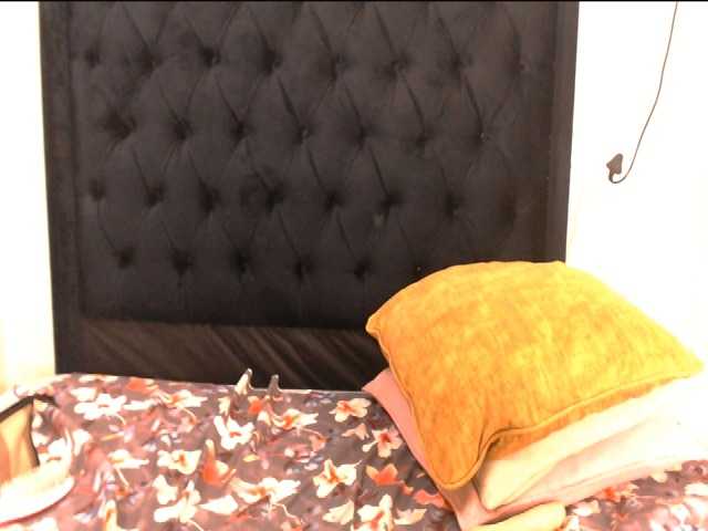 EbonySkyeXX live cam on BongaCams