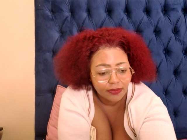 EbonySkyeXX live webcam show