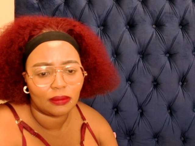EbonySkyeXX live webcam show