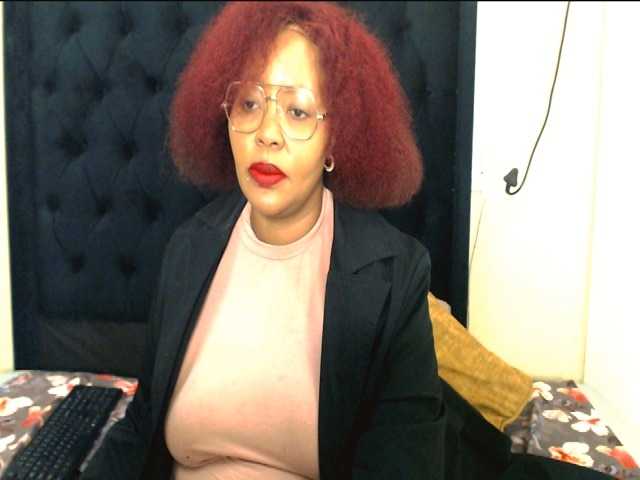 EbonySkyeXX live cam on BongaCams