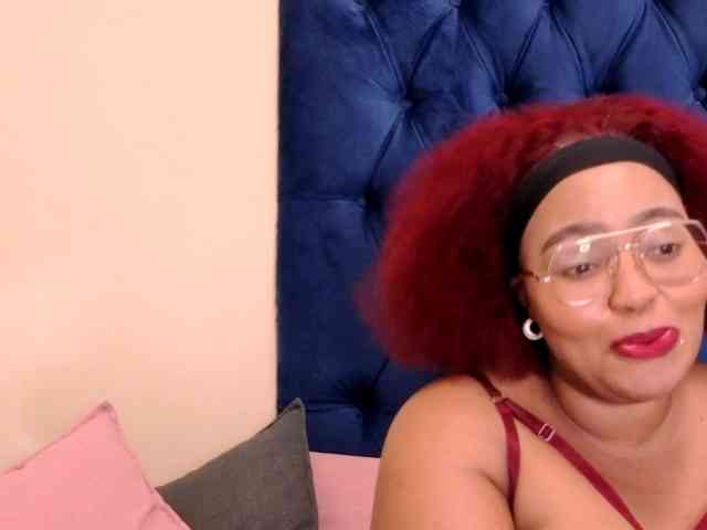 EbonySkyeXX EbonySkyeXX
