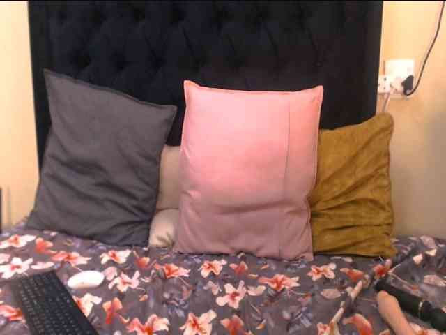 EbonySkyeXX webcam