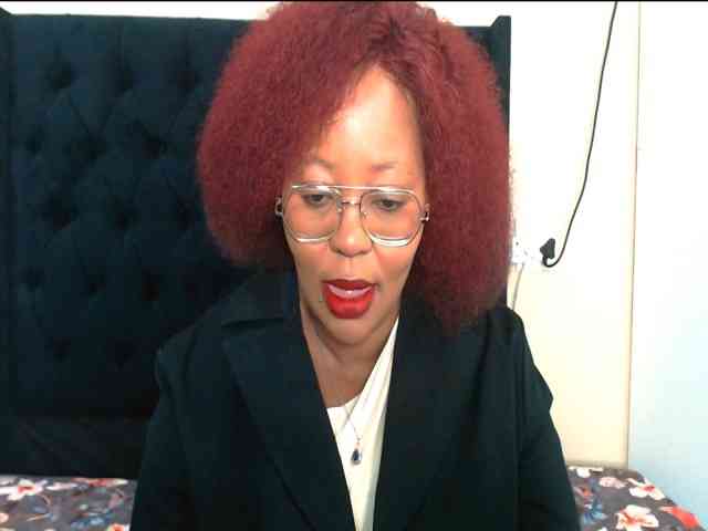 EbonySkyeXX webcam