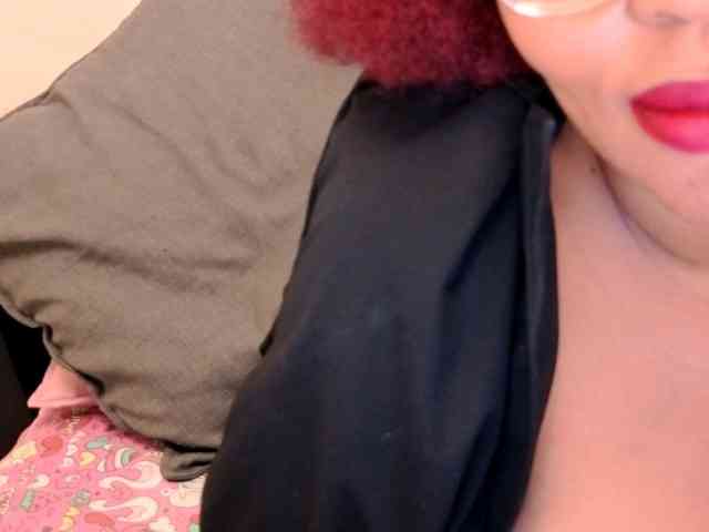 EbonySkyeXX EbonySkyeXX