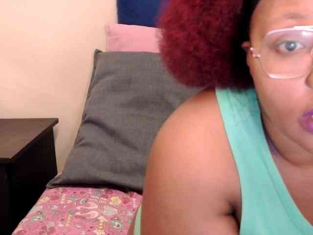 EbonySkyeXX webcam